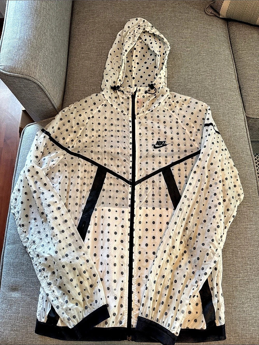 Nike Polka Dot Hooded Jacket in White & Black Medium Like New